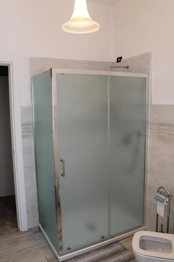 Appartement Arcobaleno In Stazione à Saronno
